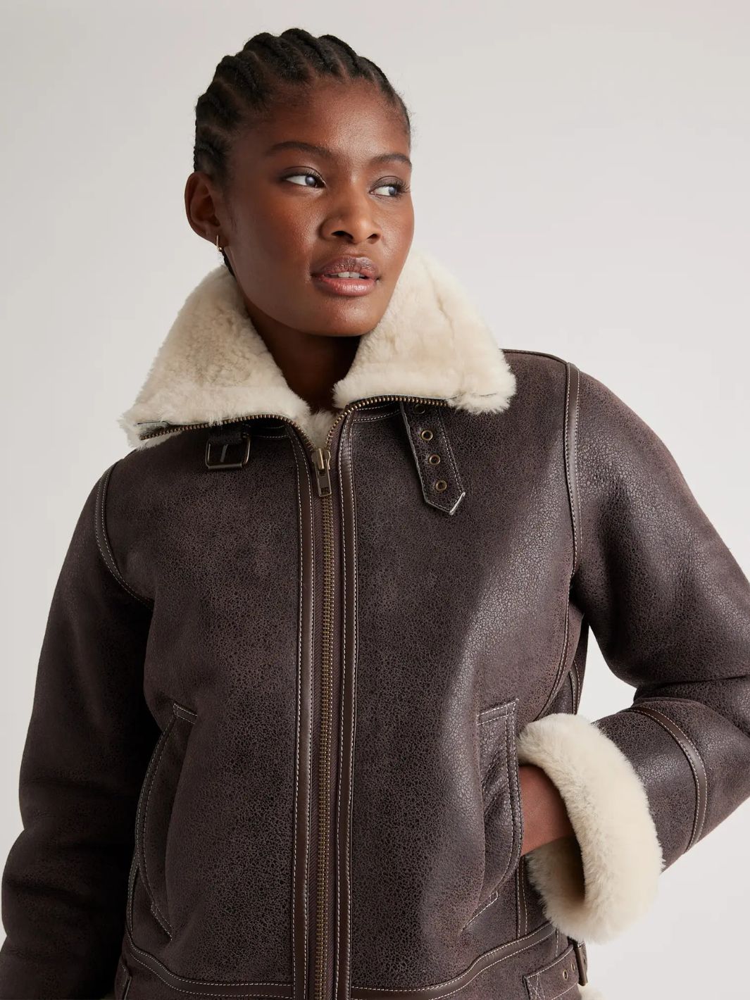 Shearling-Bomberjacke mit abnehmbarer Kapuze